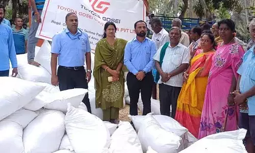 Ramnagar : किसानों को 15 टन वर्मीकम्पोस्ट बांटा गया