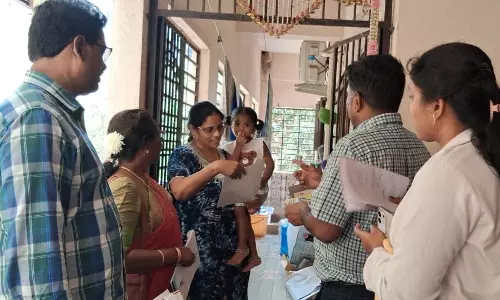 Andhra में दूध में मिलावट से प्रभावित पंद्रह लोग अभी भी अस्पताल में Andhra में दूध में मिलावट से प्रभावित पंद्रह लोग अभी भी अस्पताल में