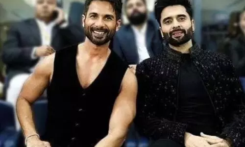 Jackky Bhagnani ने शाहिद कपूर को जन्मदिन की बधाई दी Jackky Bhagnani ने शाहिद कपूर को जन्मदिन की बधाई दी