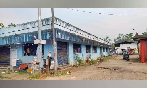 Kerala : करोड़ों की लागत से बनी आधुनिक मछली बाज़ार की इमारत अब कचरा संग्रहण केंद्र बन गई
