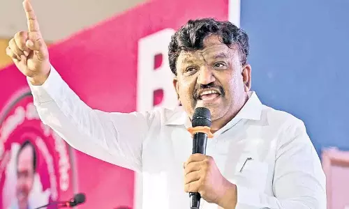 दिल्ली कोर्ट का फैसला लोकतंत्र विरोधी ताकतों के लिए एक झटका है: MLC Deshapati Srinivas दिल्ली कोर्ट का फैसला लोकतंत्र विरोधी ताकतों के लिए एक झटका है: MLC Deshapati Srinivas