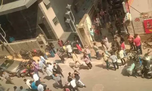 West Bengal की राजधानी कोलकाता में शुक्रवार दोपहर 1:22 बजे बड़ा भूकंप आया West Bengal की राजधानी कोलकाता में शुक्रवार दोपहर 1:22 बजे बड़ा भूकंप आया