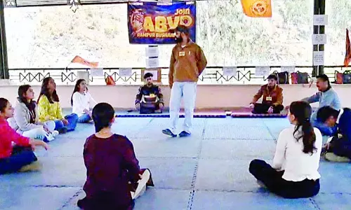 रामपुर में एबीवीपी की भूख हड़ताल जारी