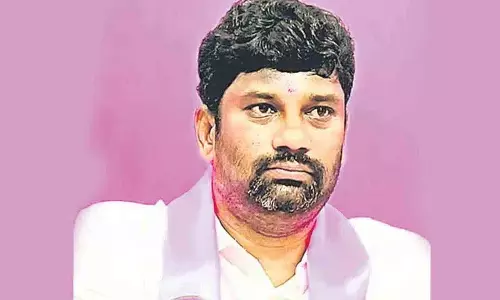Mancherial court ने बाल्का सुमन की कस्टडी पिटीशन खारिज कर दी Mancherial court ने बाल्का सुमन की कस्टडी पिटीशन खारिज कर दी
