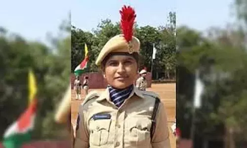 Constable सौम्या के परिवार को एक्साइज रिटायर्ड कर्मचारियों से एक दिन की पेंशन मिली Constable सौम्या के परिवार को एक्साइज रिटायर्ड कर्मचारियों से एक दिन की पेंशन मिली