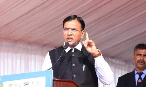 J&K अब पत्थरबाजी के लिए नहीं, बल्कि खेलों के लिए जाना जाता है: मंत्री J&K अब पत्थरबाजी के लिए नहीं, बल्कि खेलों के लिए जाना जाता है: मंत्री
