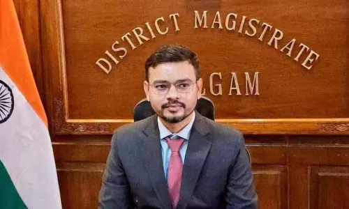 DC Kulgam ने पीएम सूर्य घर-मुफ्त बिजली योजना के क्रियान्वयन की समीक्षा की DC Kulgam ने पीएम सूर्य घर-मुफ्त बिजली योजना के क्रियान्वयन की समीक्षा की