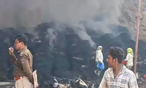 गरियाबंद के राइस मिल में आगजनी, 10 लाखों का धान जलकर नष्ट गरियाबंद के राइस मिल में आगजनी, 10 लाखों का धान जलकर नष्ट