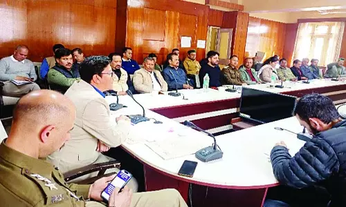 जन समस्याओं का जल्द समाधान करें अधिकारी