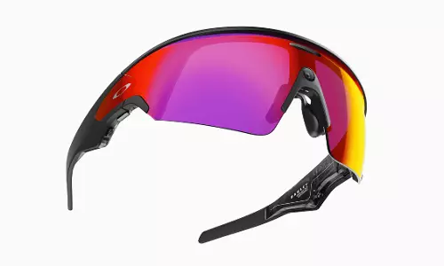 Oakley Meta Vanguard और Ray-Ban Meta Gen 2 की सेल शुरू