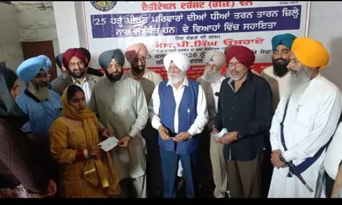 सरबत दा भला ट्रस्ट ने Tarn Taran में बाढ़ प्रभावित परिवारों को मदद दी सरबत दा भला ट्रस्ट ने Tarn Taran में बाढ़ प्रभावित परिवारों को मदद दी