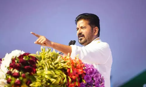 A. Revanth Reddy 100-दिन के एक्शन प्लान को फाइनल करेंगे A. Revanth Reddy 100-दिन के एक्शन प्लान को फाइनल करेंगे