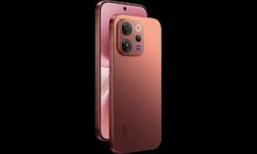 Vivo V70 FE के जल्द लॉन्च की तैयारी, Google Play Console पर हुई लिस्टिंग