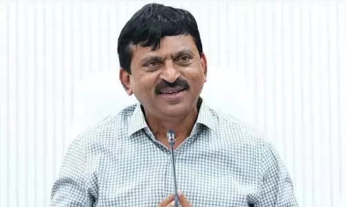 Khammam बेदखली विवाद, पोंगुलेटी ने विरोध प्रदर्शनों में ‘पेड आर्टिस्ट’ के इस्तेमाल का आरोप लगाया Khammam बेदखली विवाद, पोंगुलेटी ने विरोध प्रदर्शनों में ‘पेड आर्टिस्ट’ के इस्तेमाल का आरोप लगाया