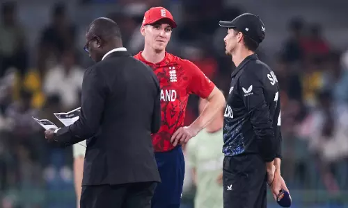 T20 वर्ल्ड कप: न्यूज़ीलैंड ने इंग्लैंड के खिलाफ पहले बैटिंग का निर्णय लिया