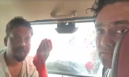 West Bengal के अधिकारी गलती से ओडिशा पहुंच गए, गांववालों ने पीटा, 72 लोग गिरफ्तार West Bengal के अधिकारी गलती से ओडिशा पहुंच गए, गांववालों ने पीटा, 72 लोग गिरफ्तार