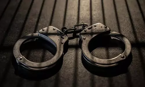 ज्योतिष की आड़ में महिला की तस्करी? युवक गिरफ्तार ज्योतिष की आड़ में महिला की तस्करी? युवक गिरफ्तार