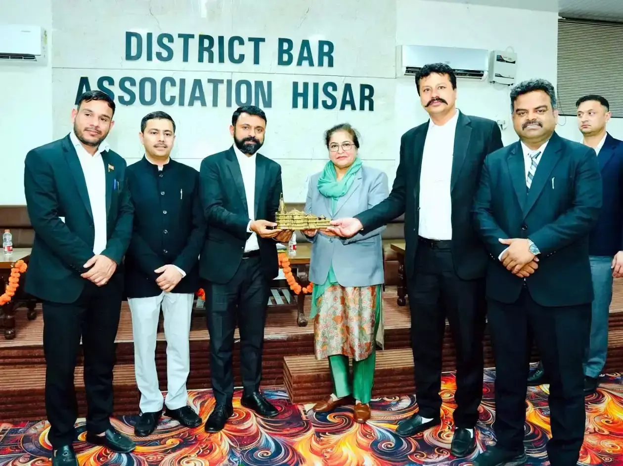 Hisar: न्यायमूर्ति अलका सरीन का हिसार कोर्ट दौरा Hisar: न्यायमूर्ति अलका सरीन का हिसार कोर्ट दौरा