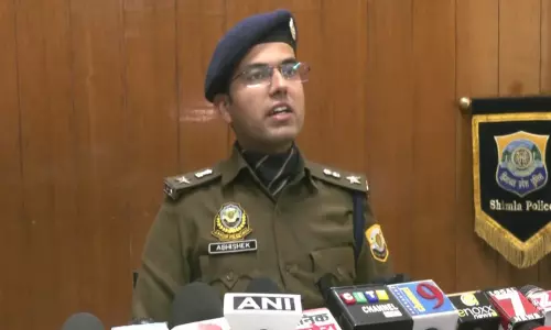 शिमला पुलिस ड्रग नेटवर्क का भंडाफोड़ कर रही है, रोहरू चिट्टा मामले में सात गिरफ्तार: अतिरिक्त SP अभिषेक शिमला पुलिस ड्रग नेटवर्क का भंडाफोड़ कर रही है, रोहरू चिट्टा मामले में सात गिरफ्तार: अतिरिक्त SP अभिषेक