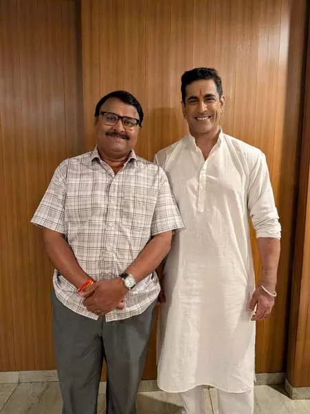 उज्जैन में ‘हे भगवान: कितना बदल गया इंसान!’ की हुई शूटिंग, सितारों ने महाकाल नगरी को बताया अद्भुत उज्जैन में ‘हे भगवान: कितना बदल गया इंसान!’ की हुई शूटिंग, सितारों ने महाकाल नगरी को बताया अद्भुत