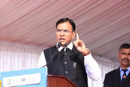 गुलमर्ग बनेगा शीतकालीन खेलों का वैश्विक केंद्र: डॉ. मनसुख मांडविया गुलमर्ग बनेगा शीतकालीन खेलों का वैश्विक केंद्र: डॉ. मनसुख मांडविया