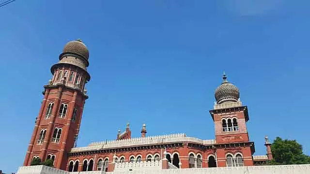 कोर्ट की अवमानना का मामला: Tambaram, वृद्धाचलम तालुका प्रमुखों पर जुर्माना कोर्ट की अवमानना का मामला: Tambaram, वृद्धाचलम तालुका प्रमुखों पर जुर्माना