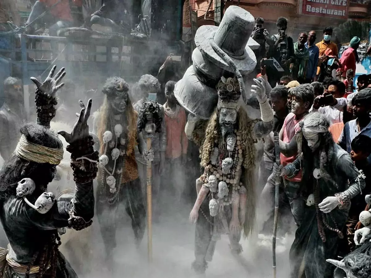 Masan Holi 2026: कल काशी में खेली जाएगी चिता की भस्म से होली, जानें मसान होली की ऐतिहासिक परंपरा Masan Holi 2026: कल काशी में खेली जाएगी चिता की भस्म से होली, जानें मसान होली की ऐतिहासिक परंपरा