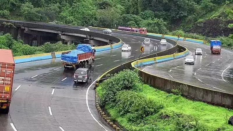 Mumbai-गोवा हाईवे का काम मई तक पूरा होने की उम्मीद Mumbai-गोवा हाईवे का काम मई तक पूरा होने की उम्मीद