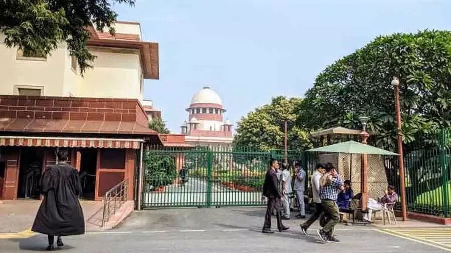महिला कैदियों को खुले सुधार संस्थानों में जाने से मना करना सम्मान के खिलाफ: SC महिला कैदियों को खुले सुधार संस्थानों में जाने से मना करना सम्मान के खिलाफ: SC
