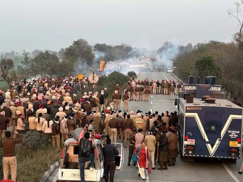 किसानों ने 6 मार्च के विरोध प्रदर्शन का समर्थन किया, Bathinda police के खिलाफ कार्रवाई की मांग की किसानों ने 6 मार्च के विरोध प्रदर्शन का समर्थन किया, Bathinda police के खिलाफ कार्रवाई की मांग की