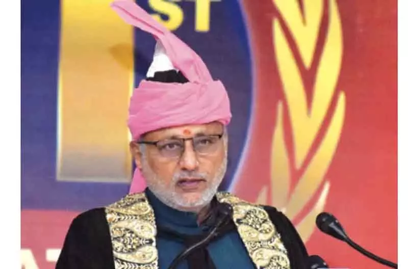 उपराष्ट्रपति ने Srinagar हवाई अड्डे के विस्तार की सराहना की उपराष्ट्रपति ने Srinagar हवाई अड्डे के विस्तार की सराहना की