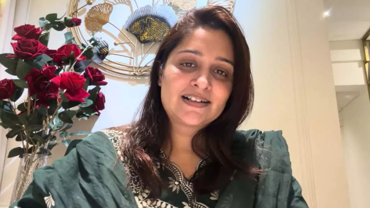 Dipika Kakar ने कैंसर ट्रीटमेंट के दौरान सिस्ट बर्न प्रोसीजर के बाद हेल्थ अपडेट शेयर किया Dipika Kakar ने कैंसर ट्रीटमेंट के दौरान सिस्ट बर्न प्रोसीजर के बाद हेल्थ अपडेट शेयर किया