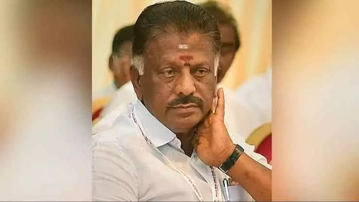 ओ पन्नीरसेल्वम डीएमके में शामिल हुए, CM Stalin से मिले ओ पन्नीरसेल्वम डीएमके में शामिल हुए, CM Stalin से मिले