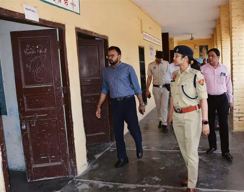 कैथल SP ने NDPS उल्लंघन पर पूरी 9 सदस्यों वाली एंटी-ड्रग टीम को पुलिस लाइन भेजा कैथल SP ने NDPS उल्लंघन पर पूरी 9 सदस्यों वाली एंटी-ड्रग टीम को पुलिस लाइन भेजा