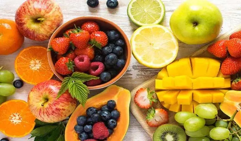 Vitamin C वाले फल रोज़ खाएं और सेहत को कई शानदार फ़ायदे मिलेंगे Vitamin C वाले फल रोज़ खाएं और सेहत को कई शानदार फ़ायदे मिलेंगे