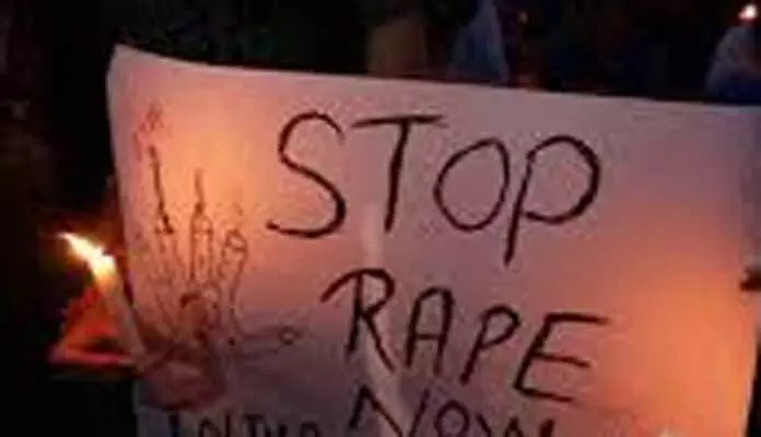 JAMMU: 7 साल की बच्ची से रेप की कोशिश के लिए मौलवी को नौ साल की सज़ा JAMMU: 7 साल की बच्ची से रेप की कोशिश के लिए मौलवी को नौ साल की सज़ा