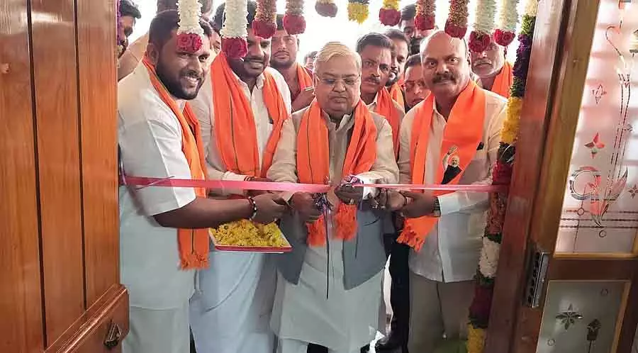 नाकामी छिपाने के लिए केंद्र पर उंगली उठाई जा रही है: Govinda Karjola नाकामी छिपाने के लिए केंद्र पर उंगली उठाई जा रही है: Govinda Karjola