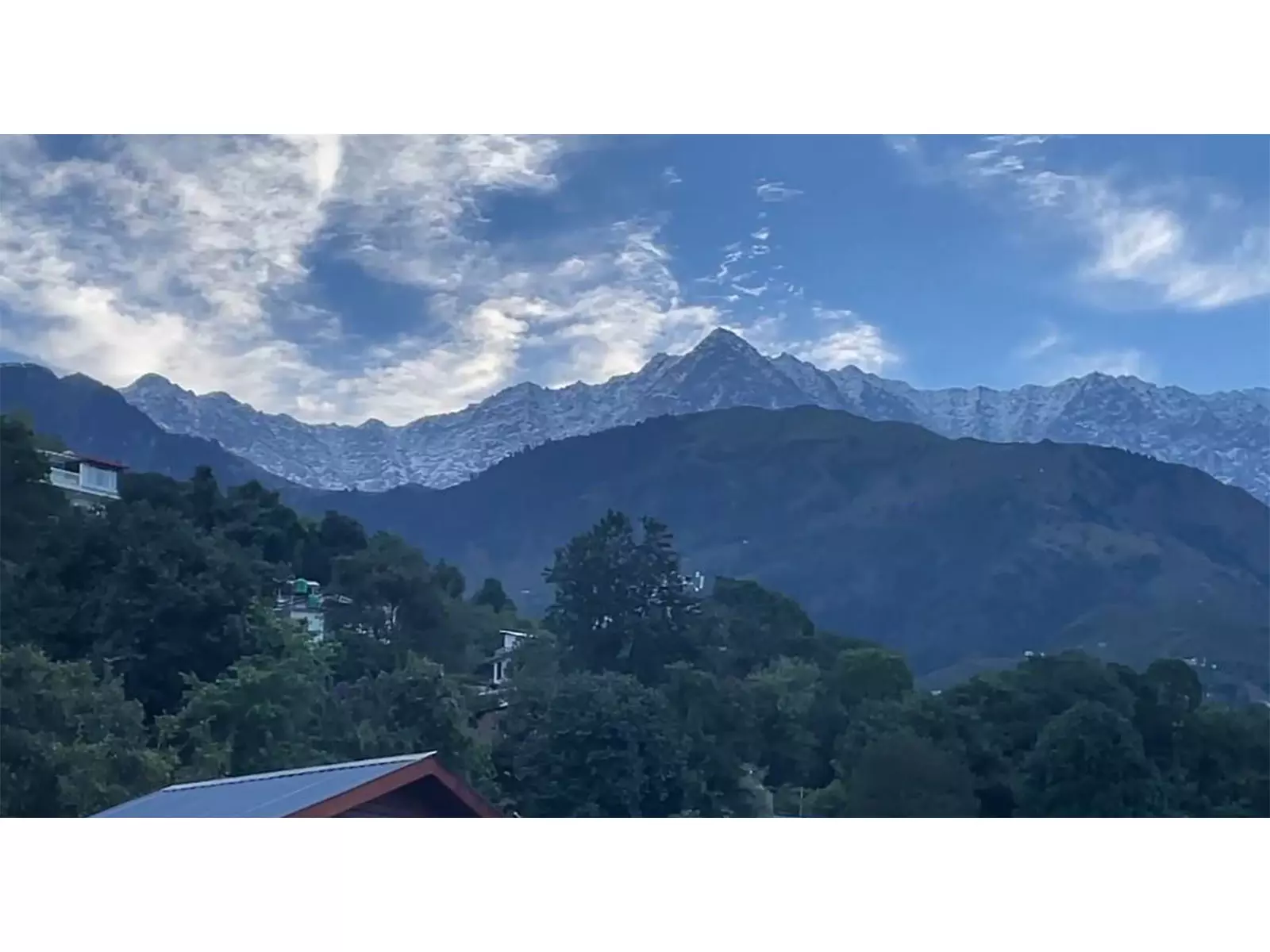 Covid के बाद से हिमाचल प्रदेश के कांगड़ा में विदेशी और घरेलू पर्यटकों की संख्या सबसे अधिक रही Covid के बाद से हिमाचल प्रदेश के कांगड़ा में विदेशी और घरेलू पर्यटकों की संख्या सबसे अधिक रही