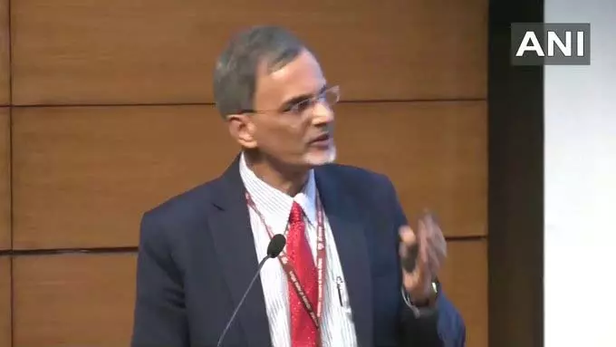 Ananth नागेश्वरन ने FY27 के लिए GDP ग्रोथ रेंज बढ़ाकर 7–7.4% की भविष्यवाणी की Ananth नागेश्वरन ने FY27 के लिए GDP ग्रोथ रेंज बढ़ाकर 7–7.4% की भविष्यवाणी की