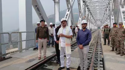 Manipur: राज्य मंत्री भूपतिराजू वर्मा ने नोनी में केंद्रीय परियोजनाओं की समीक्षा Manipur: राज्य मंत्री भूपतिराजू वर्मा ने नोनी में केंद्रीय परियोजनाओं की समीक्षा