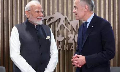 भारत पहुंचे कनाडा के प्रधानमंत्री मार्क कार्नी, बोले- भारत दुनिया की सबसे तेजी से बढ़ती अर्थव्यवस्था भारत पहुंचे कनाडा के प्रधानमंत्री मार्क कार्नी, बोले- भारत दुनिया की सबसे तेजी से बढ़ती अर्थव्यवस्था