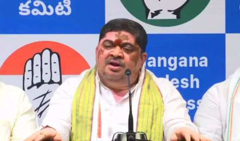 पोन्नम ने बंदी संजय की टिप्पणियों पर पलटवार करते हुए कहा, गैर-जिम्मेदाराना पोन्नम ने बंदी संजय की टिप्पणियों पर पलटवार करते हुए कहा, गैर-जिम्मेदाराना