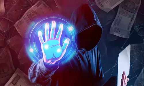 Navi Mumbai : पुलिस ने पनवेल में इंटरनेशनल साइबर फ्रॉड रैकेट का भंडाफोड़ किया Navi Mumbai : पुलिस ने पनवेल में इंटरनेशनल साइबर फ्रॉड रैकेट का भंडाफोड़ किया