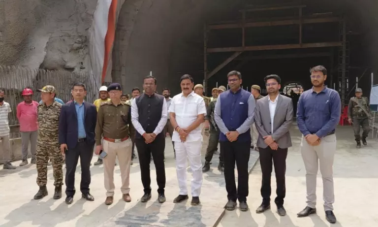 Manipur: केंद्रीय मंत्री ने आधारभूत संरचना कार्यों की स्थिति जांची Manipur: केंद्रीय मंत्री ने आधारभूत संरचना कार्यों की स्थिति जांची