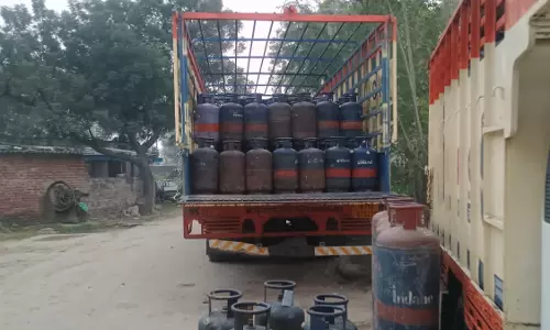 Jaipur: अवैध गैस कारोबार पर प्रशासन का शिकंजा