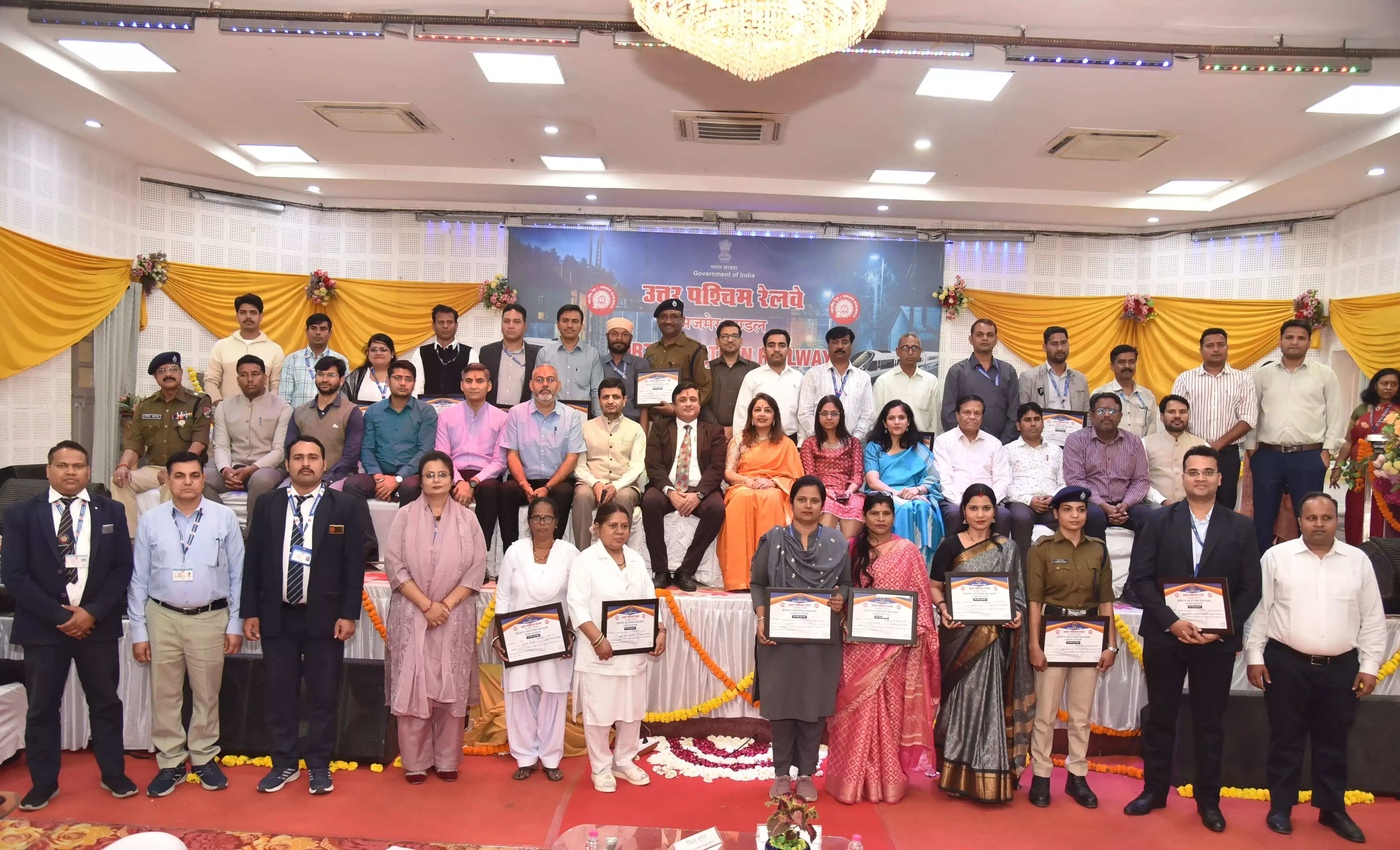 Ajmer: मुख्यालय स्तर पर पांच शील्ड से बढ़ा गौरव Ajmer: मुख्यालय स्तर पर पांच शील्ड से बढ़ा गौरव