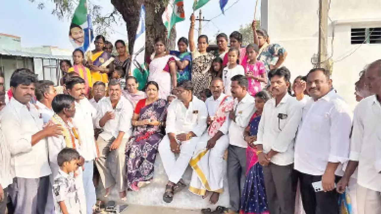 Andhra: उषा श्री चरण ने ‘कॉफी विद कैडर’ आउटरीच कार्यक्रम आयोजित किया
