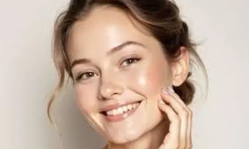 Glass Skin Routine: घर पर मौजूद इन 2 चीजों से 10 मिनट में पाएं ग्लास स्किन ग्लो Glass Skin Routine: घर पर मौजूद इन 2 चीजों से 10 मिनट में पाएं ग्लास स्किन ग्लो