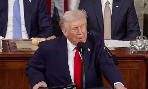 Taliban के साथ सीमा पर लड़ाई बढ़ने पर US ने पाकिस्तान का साथ दिया Taliban के साथ सीमा पर लड़ाई बढ़ने पर US ने पाकिस्तान का साथ दिया