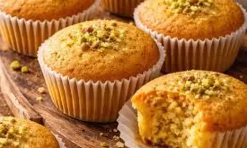 Besan Muffin Recipe: तैयार करें स्वादिष्ट बेसन मफिन, जानें आसान तरीका